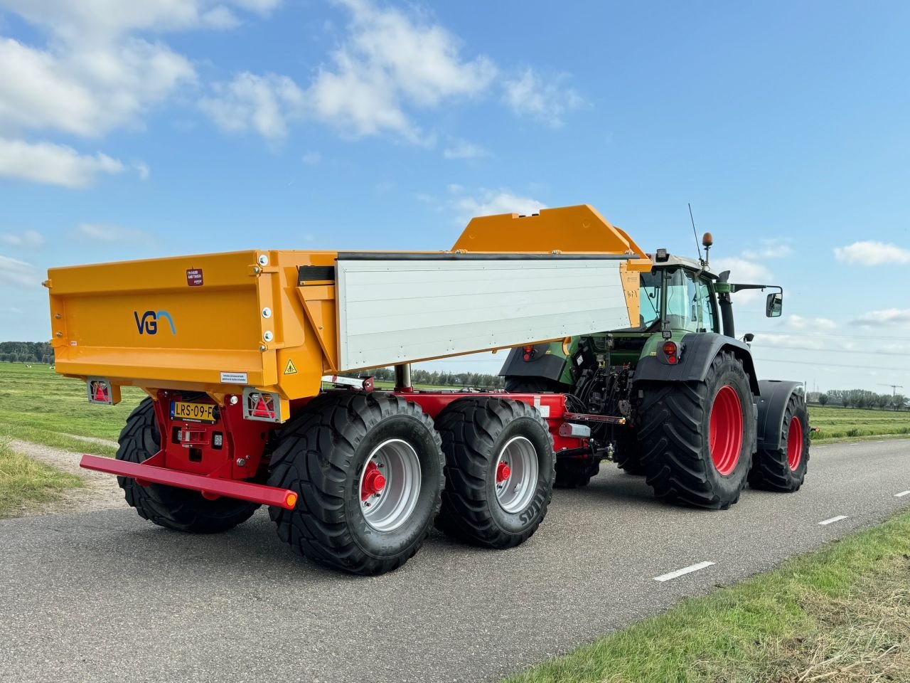 Kipper of the type VGM Rocky 14 / ZK14, Neumaschine in Hardinxveld-Giessendam (Picture 2)