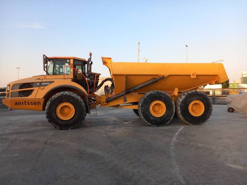 Kipper del tipo Volvo A40F (Abu Dhabi), Gebrauchtmaschine In Stabroek (Immagine 1)