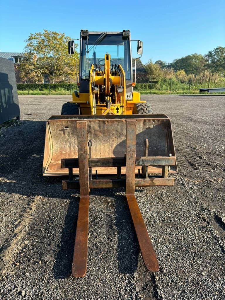 Knickgelenkte Baggerlader van het type Ahlmann AZ 85 T zwenklader, weinig uur, TOP! 4x4*4, Gebrauchtmaschine in Erp (Foto 4)