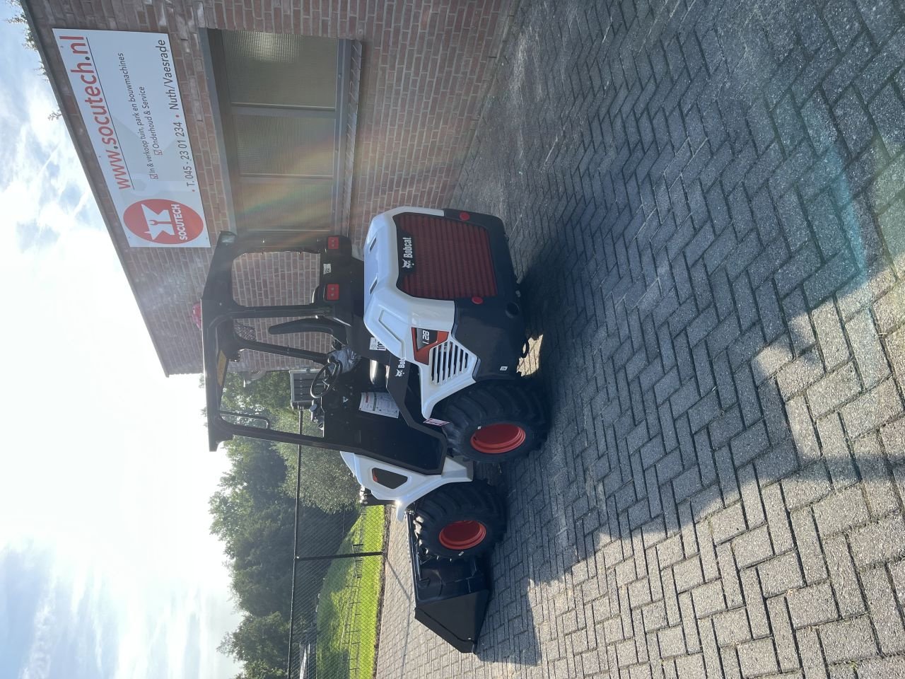 Knickgelenkte Baggerlader del tipo Bobcat L28, Neumaschine en Nuth (Imagen 8)