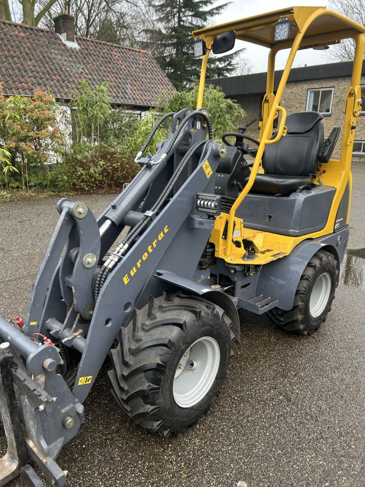 Knickgelenkte Baggerlader typu Eurotrac W11 shovel, Gebrauchtmaschine v Bilthoven (Obrázek 3)