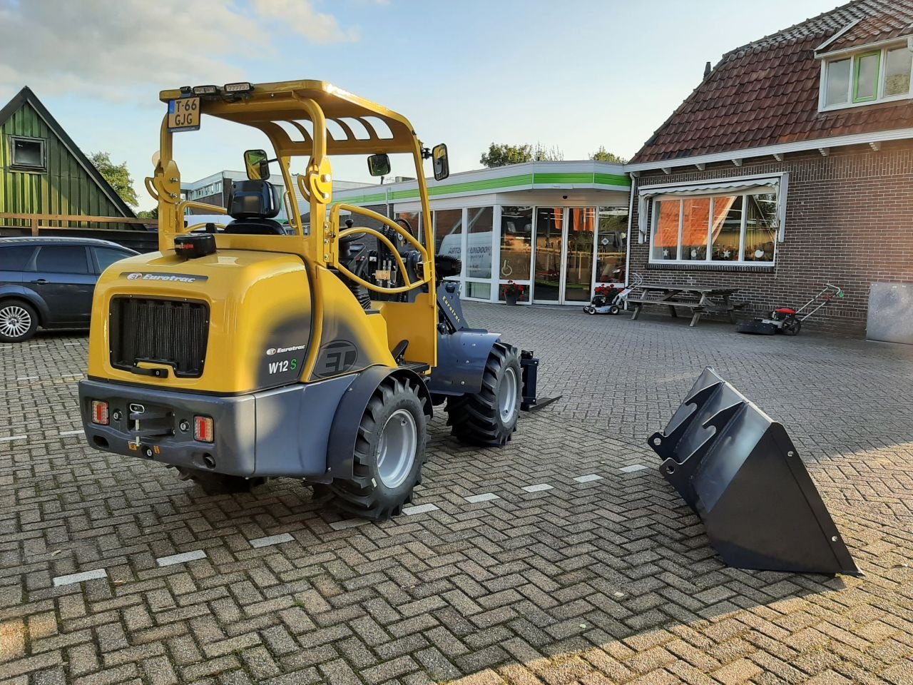 Knickgelenkte Baggerlader van het type Eurotrac W12 MS, Gebrauchtmaschine in Hardegarijp (Foto 4)