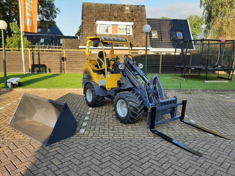 Knickgelenkte Baggerlader van het type Eurotrac W12 MS, Gebrauchtmaschine in Hardegarijp (Foto 1)