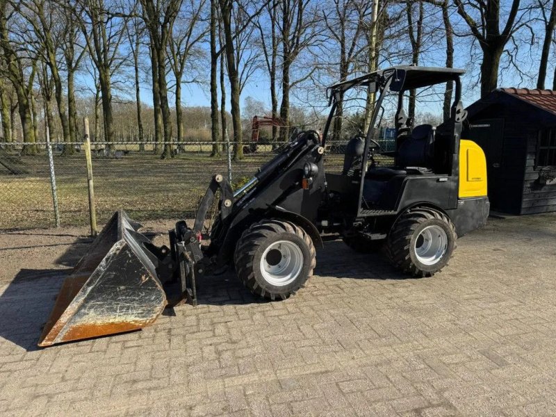 Knickgelenkte Baggerlader typu Eurotrac W12 Shovel Bak + Vorken Loader, Gebrauchtmaschine v Harskamp (Obrázek 1)