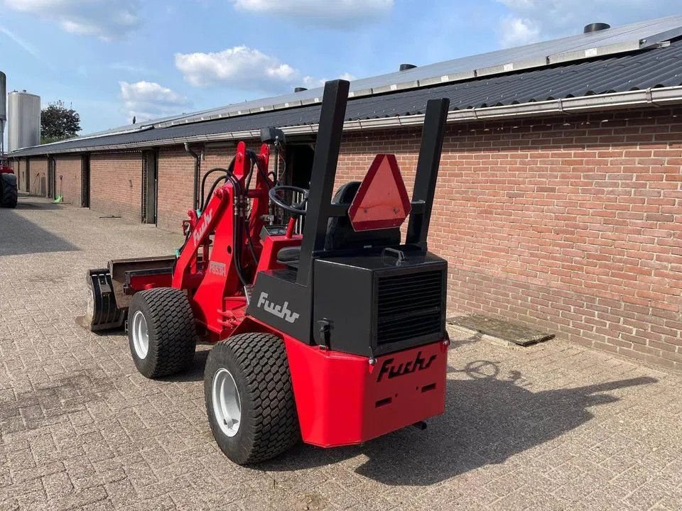 Knickgelenkte Baggerlader des Typs Fuchs F853H Shovel Loader, Gebrauchtmaschine in Lunteren (Bild 3)