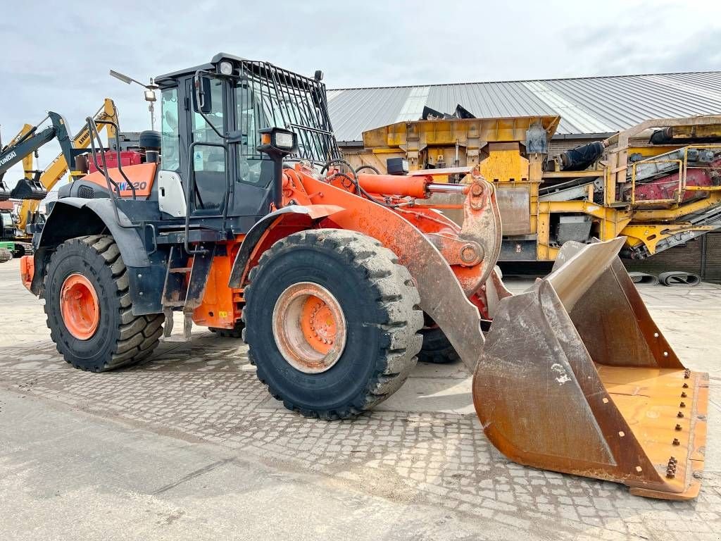 Knickgelenkte Baggerlader van het type Hitachi ZW220-5B - Excellent Condition / CE Certified, Gebrauchtmaschine in Veldhoven (Foto 7)