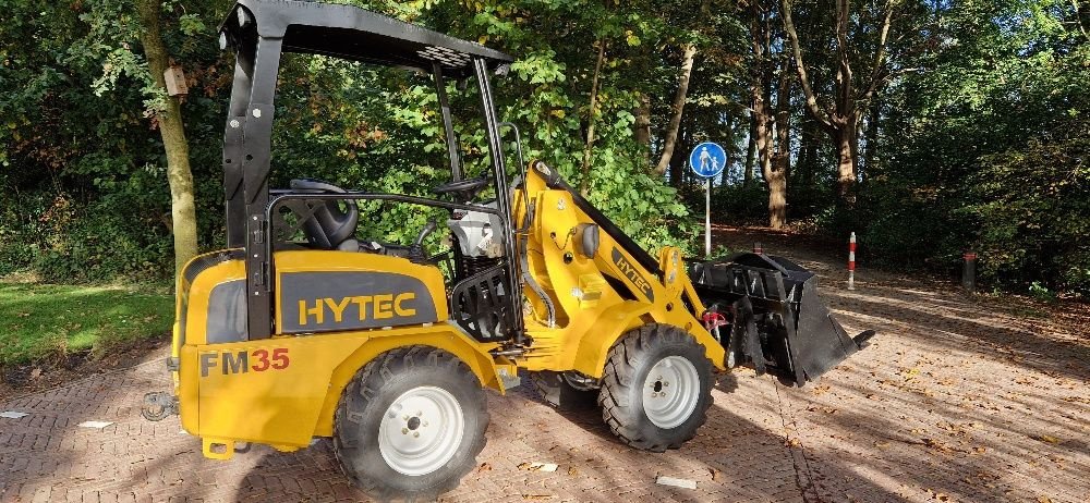 Knickgelenkte Baggerlader van het type Hytec FM35, Neumaschine in De Krim (Foto 5)