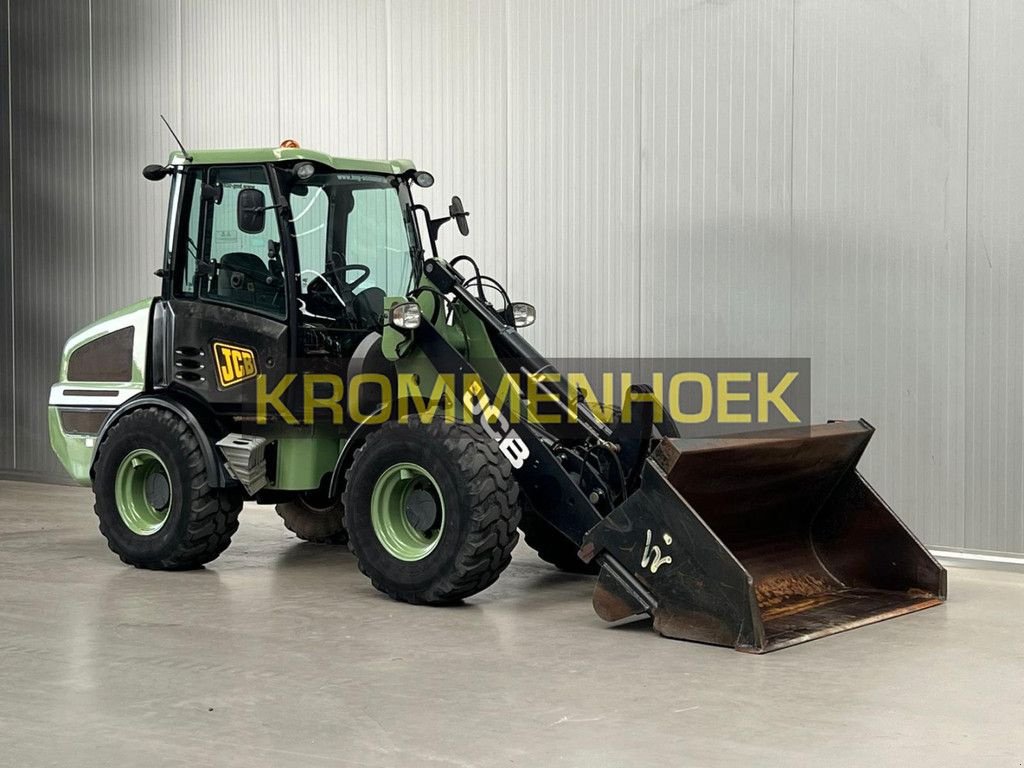 Knickgelenkte Baggerlader del tipo JCB 407 T4, Gebrauchtmaschine In Apeldoorn (Immagine 7)