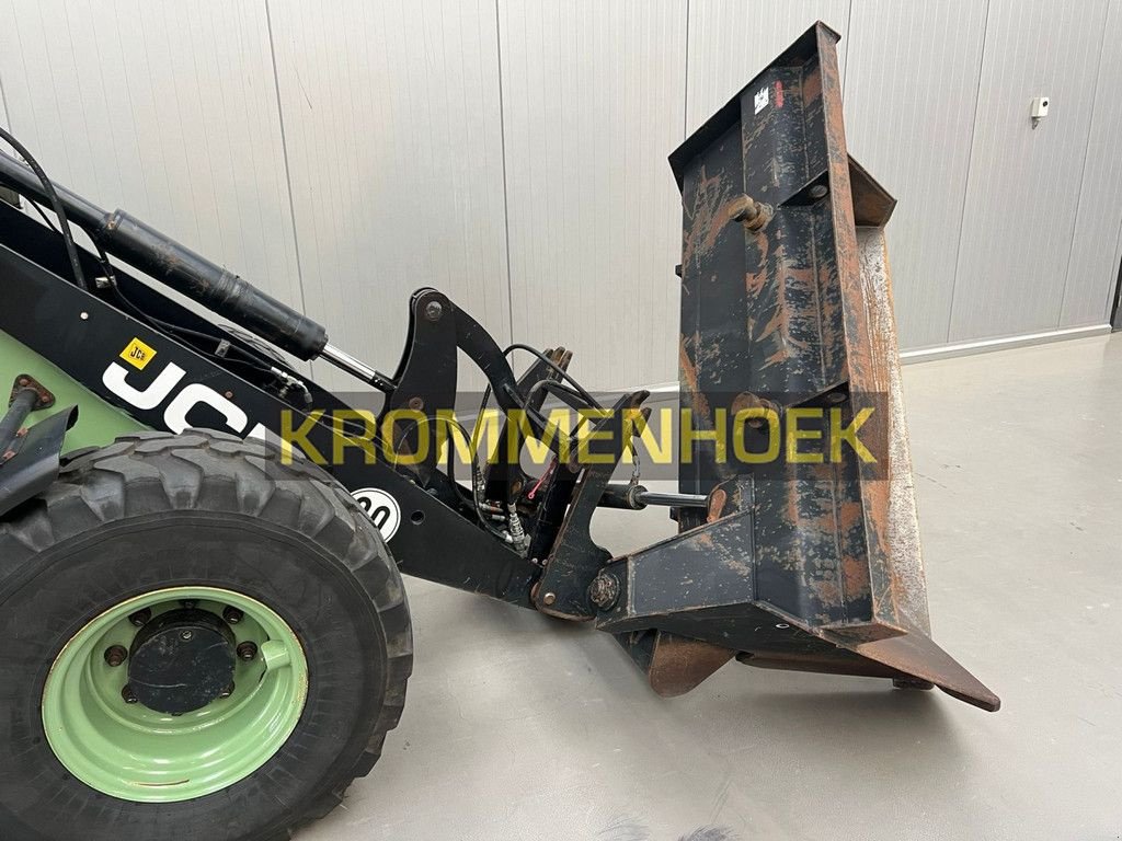 Knickgelenkte Baggerlader des Typs JCB 407 T4, Gebrauchtmaschine in Apeldoorn (Bild 10)