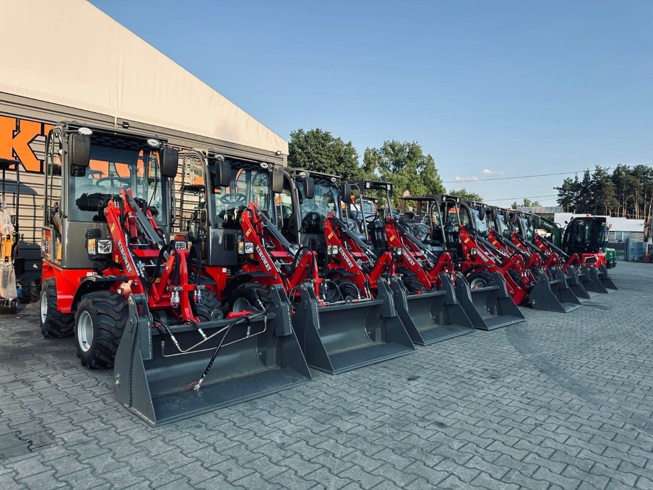 Knickgelenkte Baggerlader of the type Kingway Farmer 906, Neumaschine in Hollandscheveld (Picture 10)