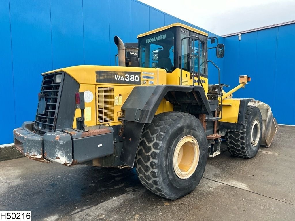 Knickgelenkte Baggerlader Türe ait Komatsu WA 380 4x4, 140 KW, Gebrauchtmaschine içinde Ede (resim 3)