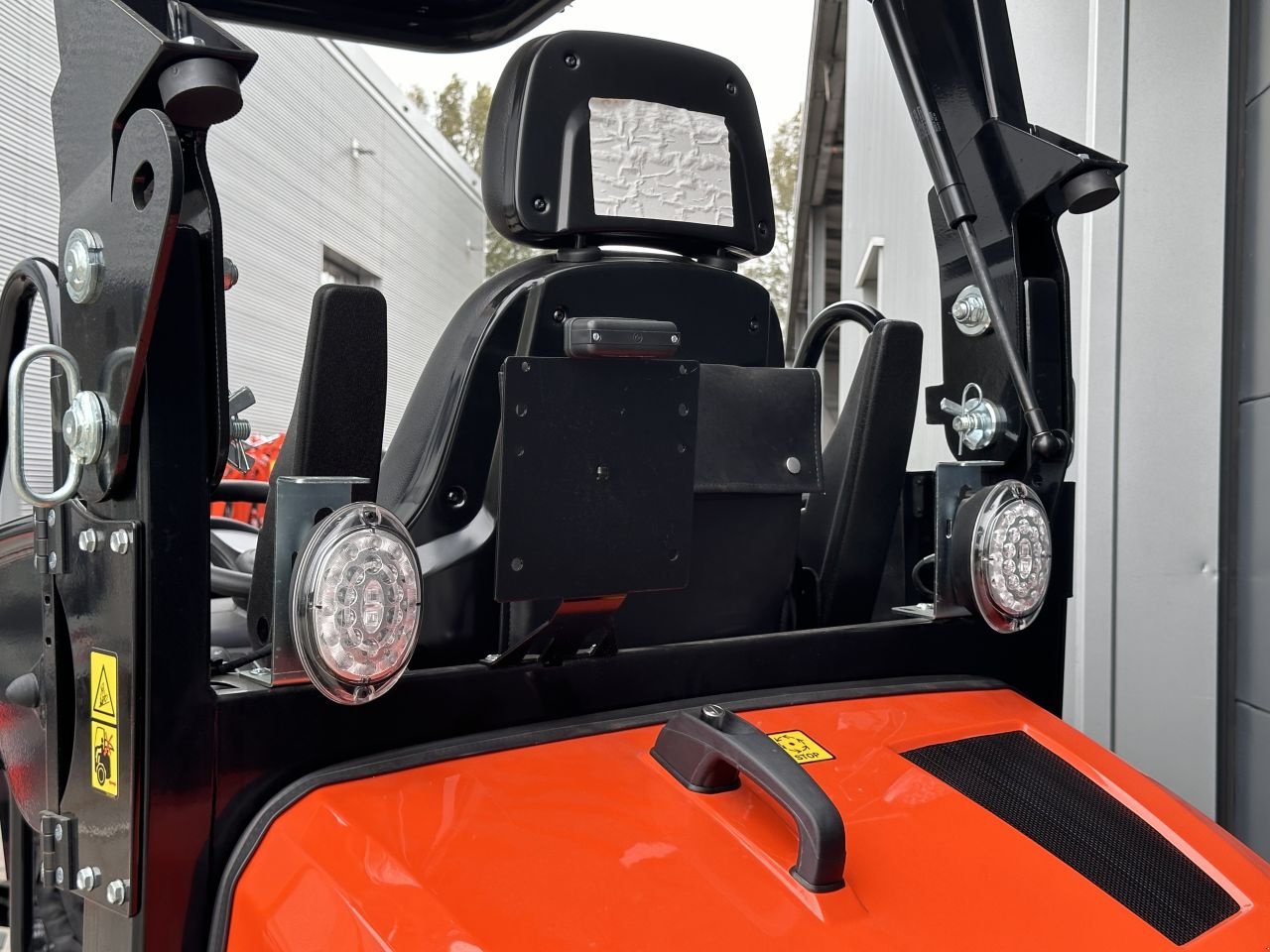 Knickgelenkte Baggerlader van het type Kubota RT210-2E, Gebrauchtmaschine in Vlaardingen (Foto 11)