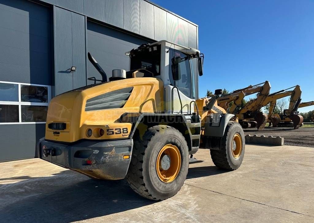 Knickgelenkte Baggerlader van het type Liebherr L 538, Gebrauchtmaschine in Wommels (Foto 3)