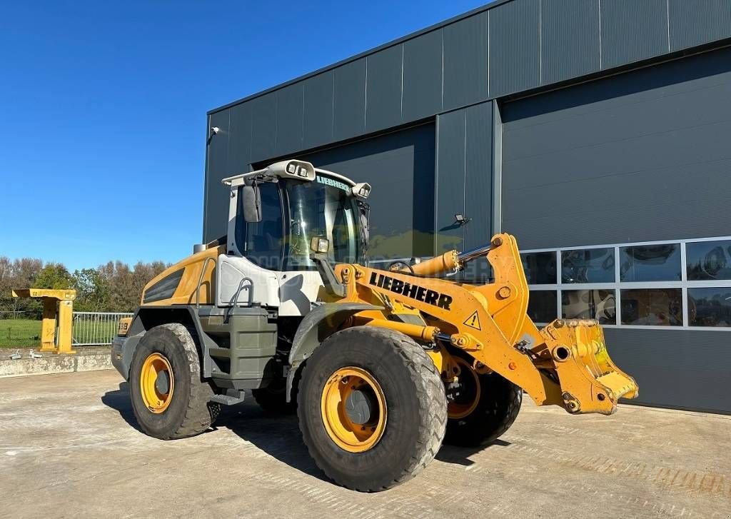 Knickgelenkte Baggerlader van het type Liebherr L 538, Gebrauchtmaschine in Wommels (Foto 4)