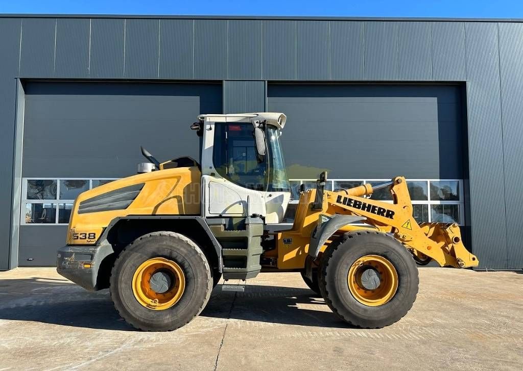 Knickgelenkte Baggerlader van het type Liebherr L 538, Gebrauchtmaschine in Wommels (Foto 5)