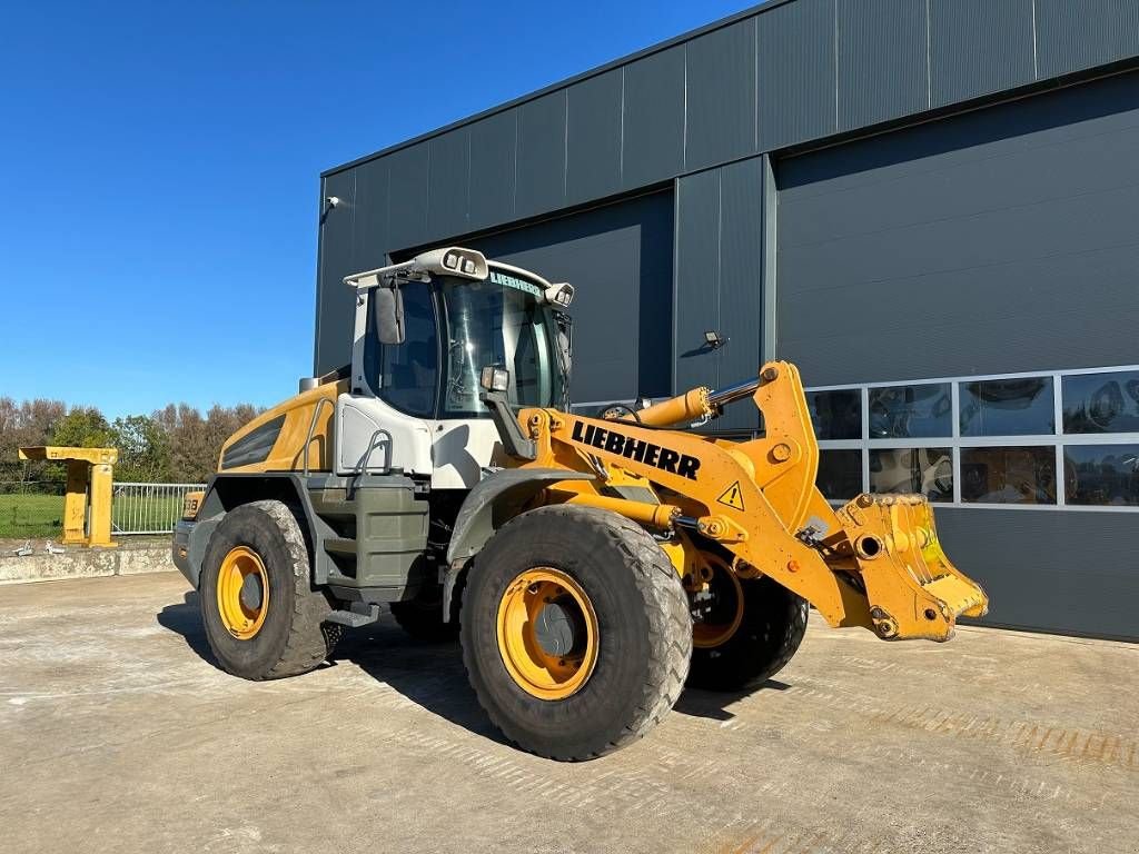 Knickgelenkte Baggerlader van het type Liebherr L 538, Gebrauchtmaschine in Wommels (Foto 2)