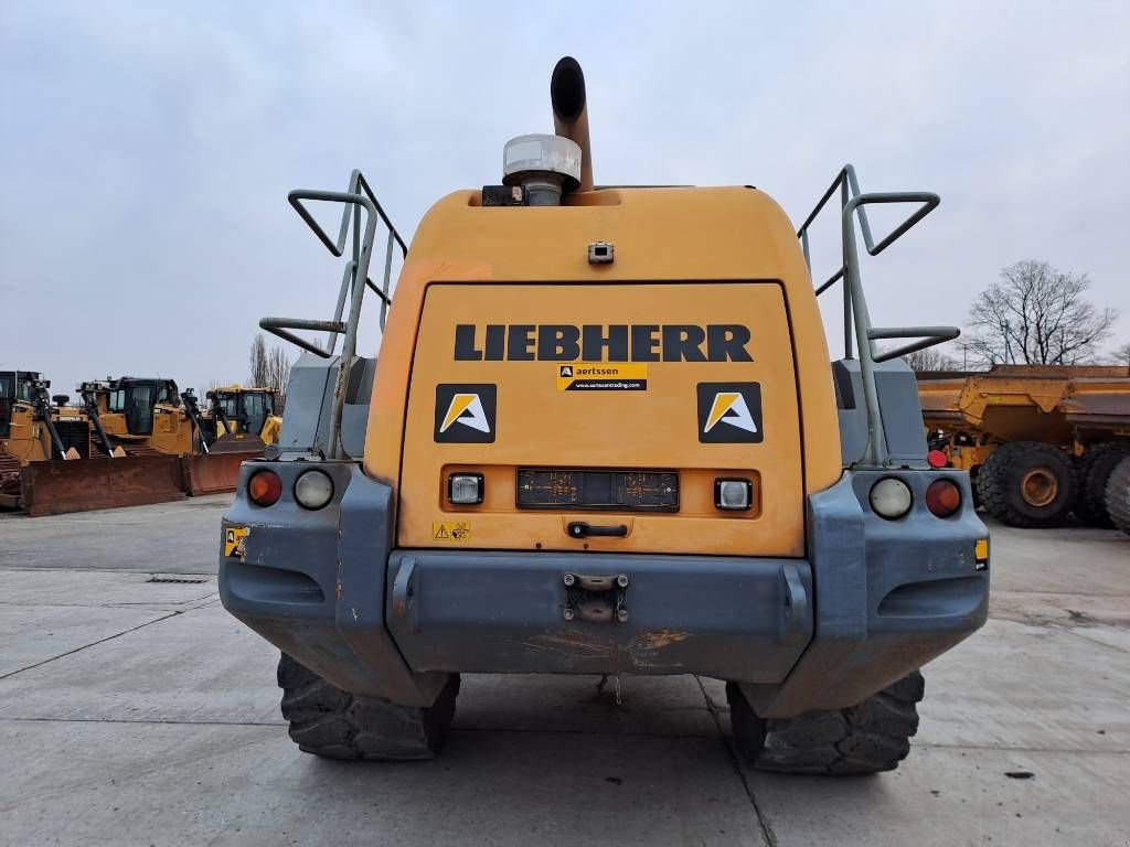 Knickgelenkte Baggerlader del tipo Liebherr L586 2Plus2 (optional 4 new Bridgestone tyres), Gebrauchtmaschine en Stabroek (Imagen 3)