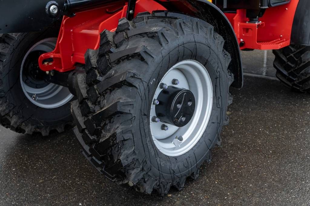 Knickgelenkte Baggerlader van het type Manitou MLA-T 516-75 H, Neumaschine in Moerbeke (Foto 11)