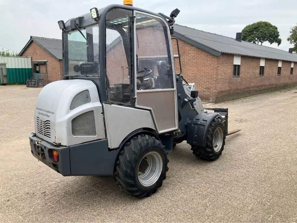 Knickgelenkte Baggerlader des Typs Mustang 306 Shovel Loader, Gebrauchtmaschine in Lunteren (Bild 2)