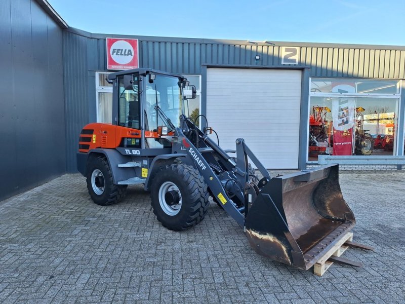 Knickgelenkte Baggerlader du type Schaeff TL 80 T4F, Gebrauchtmaschine en MARIENHEEM