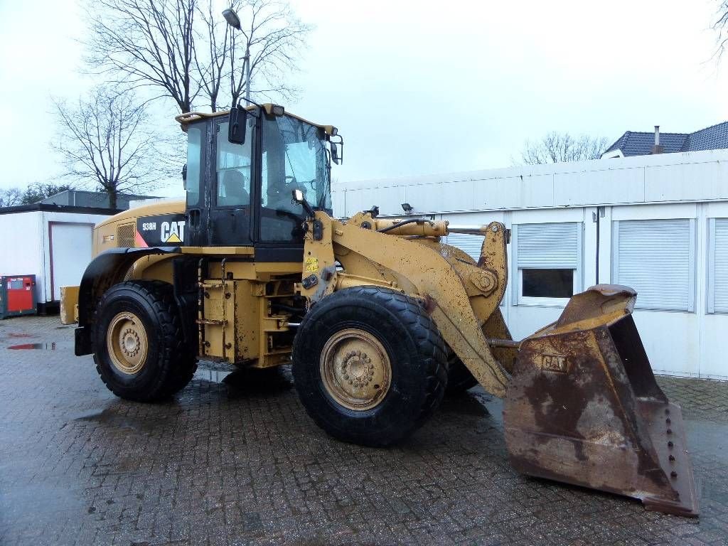 Knickgelenkte Baggerlader van het type Sonstige Cat 938 H, Gebrauchtmaschine in Rucphen (Foto 4)