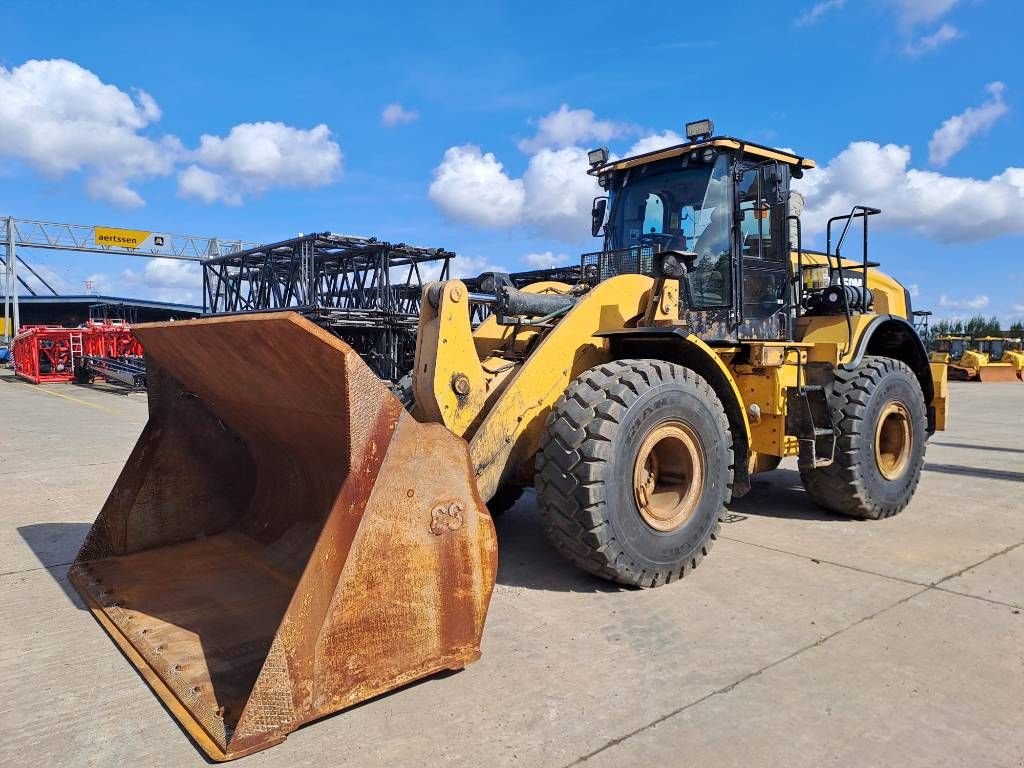 Knickgelenkte Baggerlader des Typs Sonstige Cat 950M (new tyres + round steer), Gebrauchtmaschine in Stabroek (Bild 9)