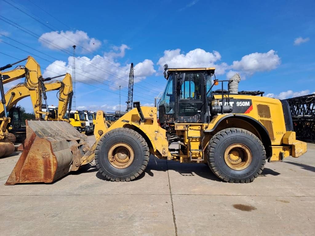 Knickgelenkte Baggerlader of the type Sonstige Cat 950M (new tyres + round steer), Gebrauchtmaschine in Stabroek (Picture 1)