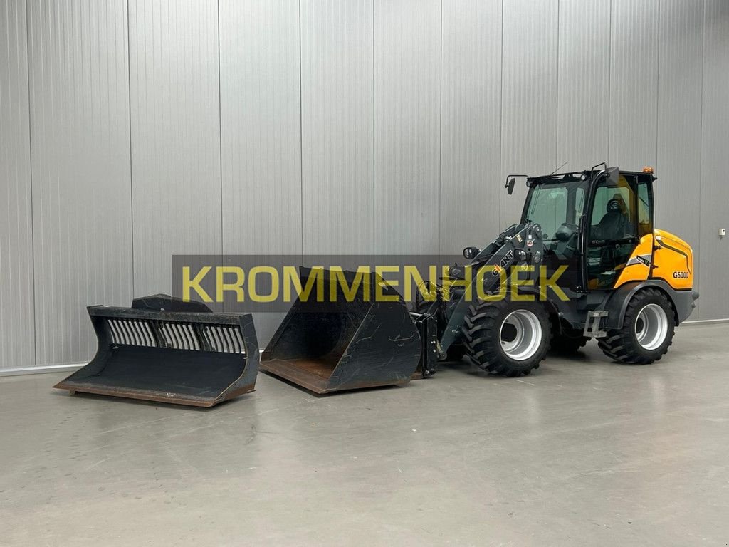 Knickgelenkte Baggerlader типа Sonstige Giant G 5000, Gebrauchtmaschine в Apeldoorn (Фотография 3)