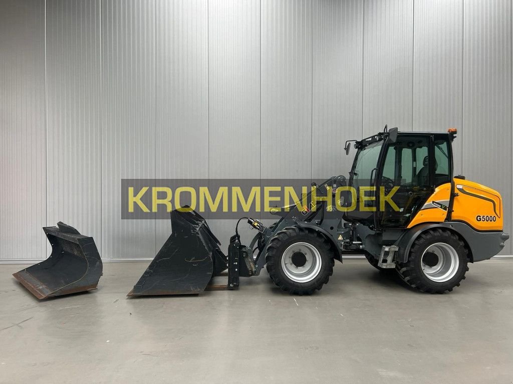 Knickgelenkte Baggerlader типа Sonstige Giant G 5000, Gebrauchtmaschine в Apeldoorn (Фотография 1)