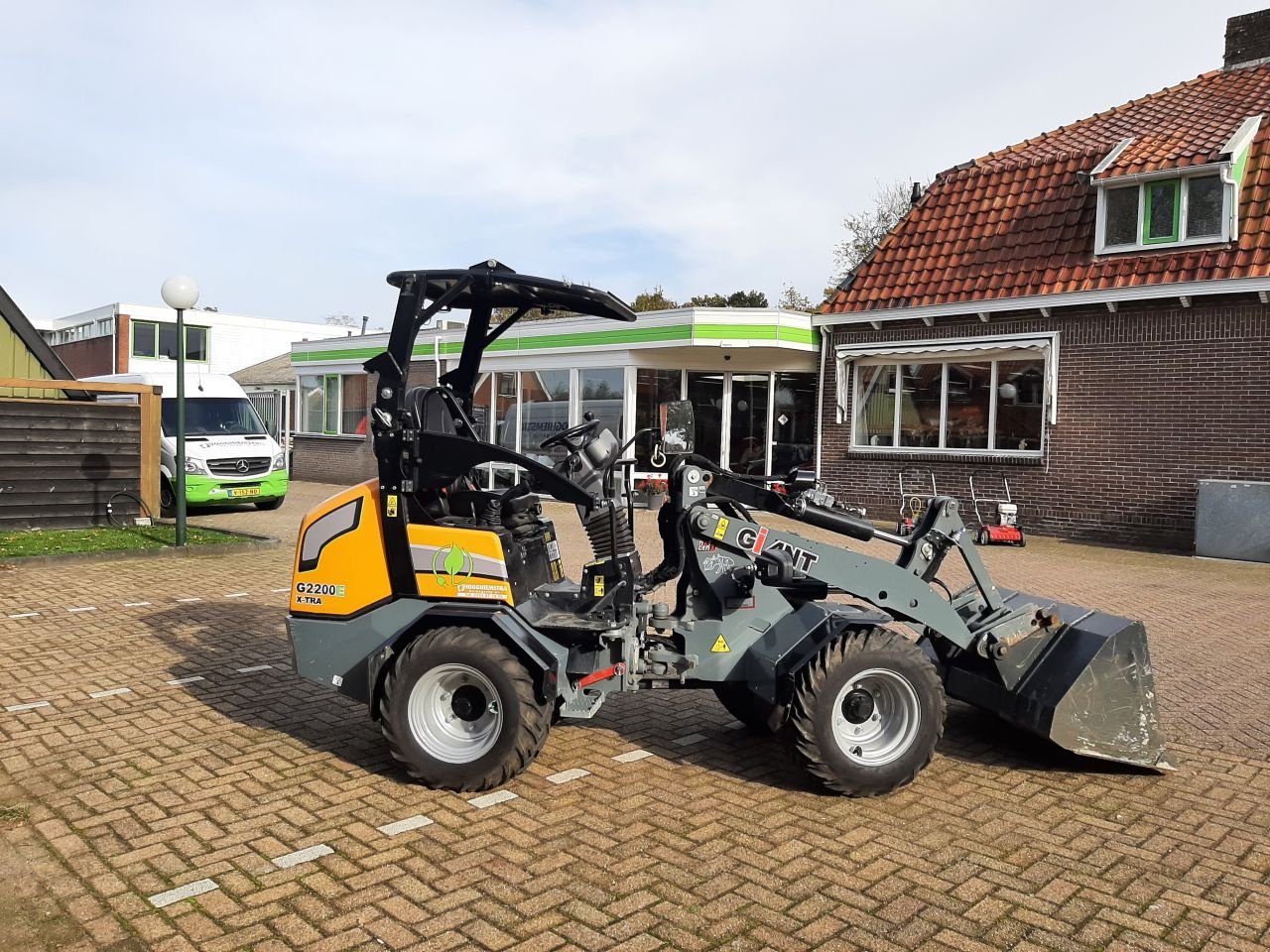 Knickgelenkte Baggerlader van het type Sonstige Giant G2200e X-tra, Gebrauchtmaschine in Hardegarijp (Foto 3)