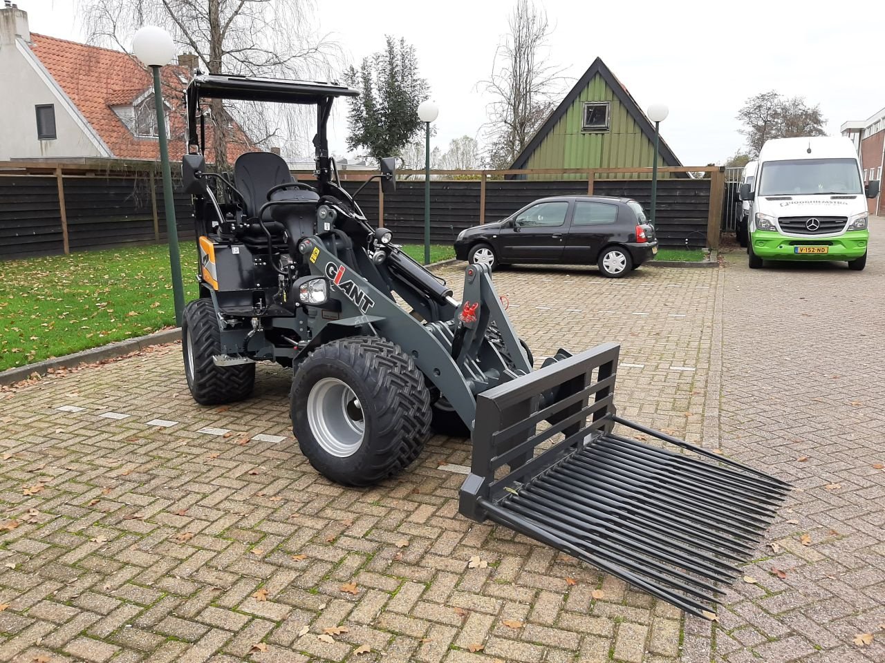 Knickgelenkte Baggerlader van het type Sonstige Giant G2500 X-tra HD, Gebrauchtmaschine in Hardegarijp (Foto 2)