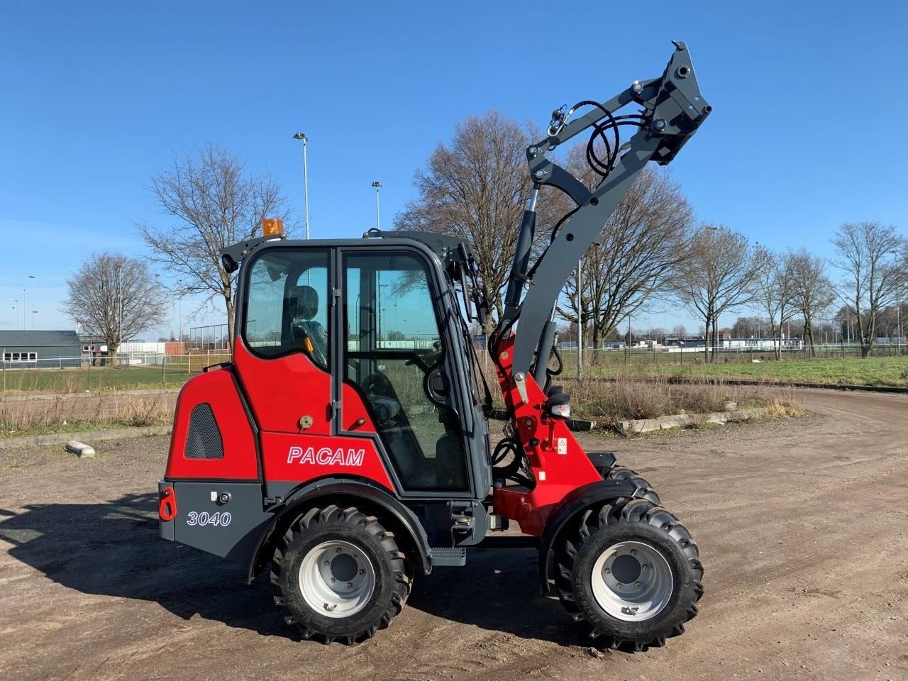 Knickgelenkte Baggerlader van het type Sonstige PACAM PACAM kniklader minishovel Hoflader, Neumaschine in Deurne (Foto 7)