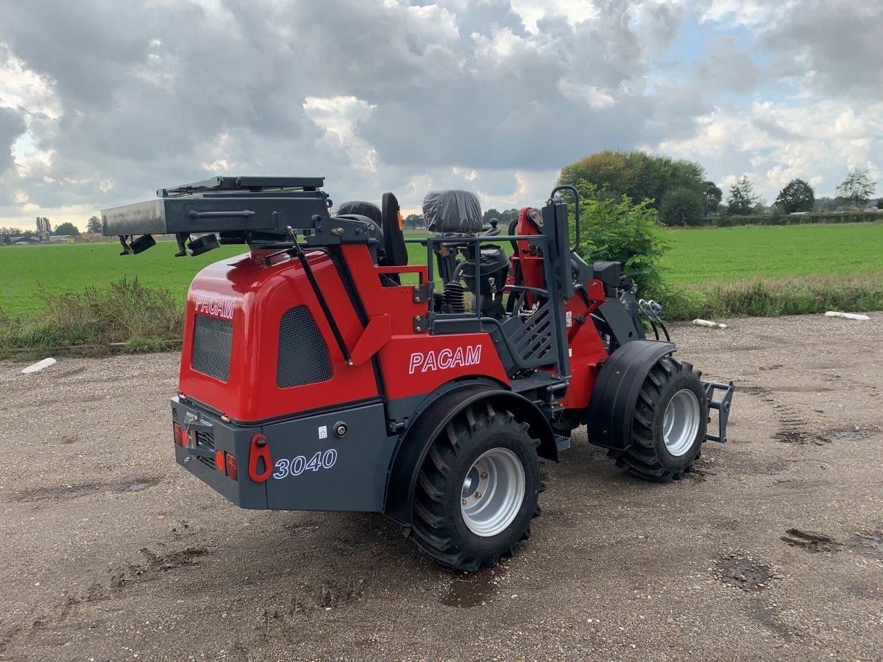 Knickgelenkte Baggerlader van het type Sonstige PACAM PACAM kniklader minishovel Hoflader, Neumaschine in Deurne (Foto 9)