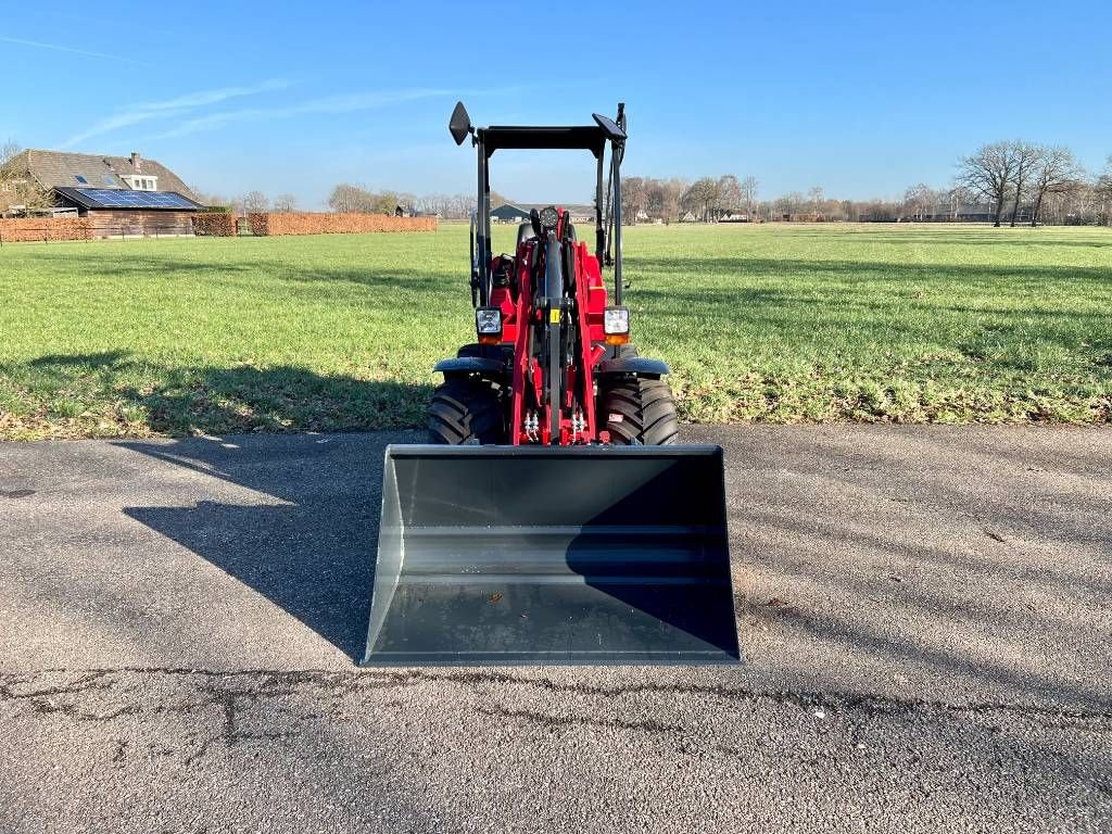 Knickgelenkte Baggerlader des Typs Sonstige Sch&auml;ffer 2630, Neumaschine in Nijkerkerveen (Bild 9)