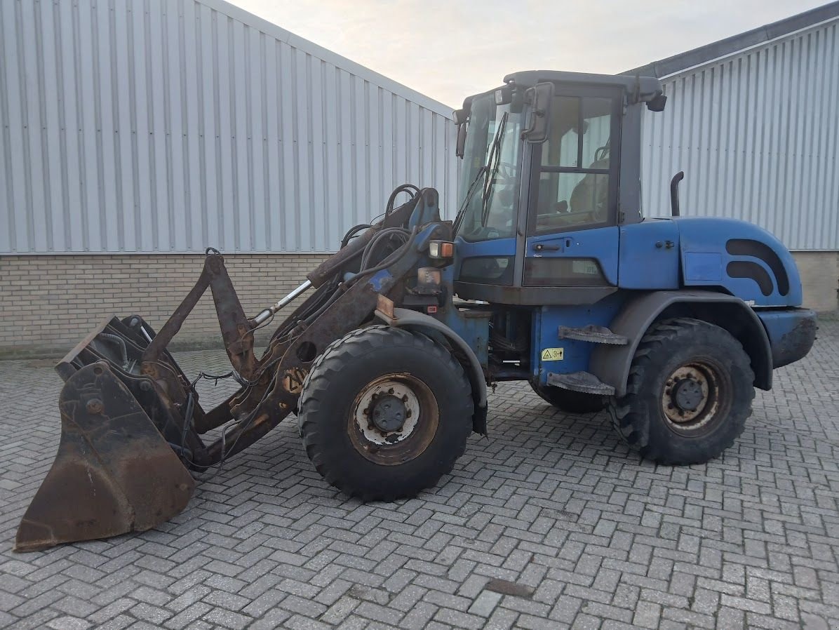 Knickgelenkte Baggerlader van het type Terex TL100, Gebrauchtmaschine in Westwoud (Foto 1)