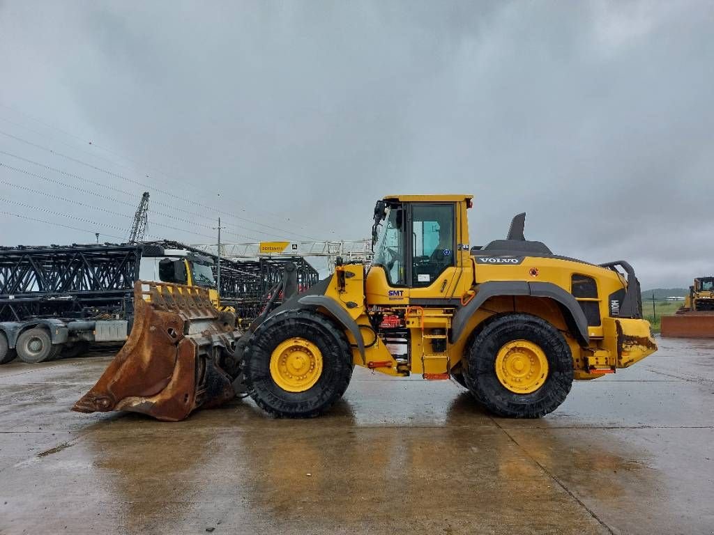 Knickgelenkte Baggerlader типа Volvo L 110 H, Gebrauchtmaschine в Stabroek (Фотография 1)