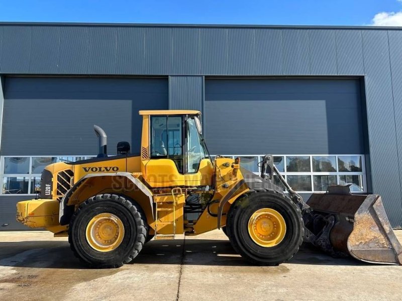 Knickgelenkte Baggerlader typu Volvo L 120 F, Gebrauchtmaschine w Wommels (Zdjęcie 1)