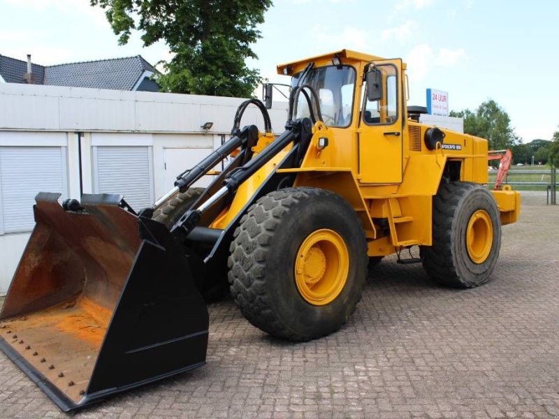 Knickgelenkte Baggerlader del tipo Volvo L 120, Gebrauchtmaschine en Rucphen (Imagen 1)