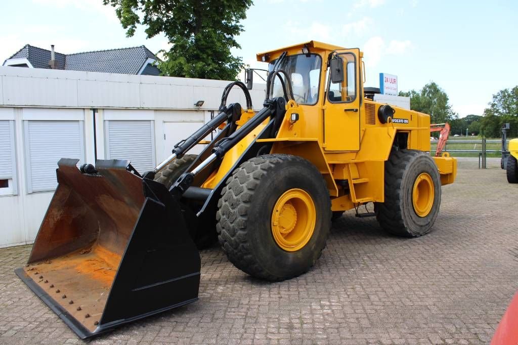 Knickgelenkte Baggerlader of the type Volvo L 120, Gebrauchtmaschine in Rucphen (Picture 1)