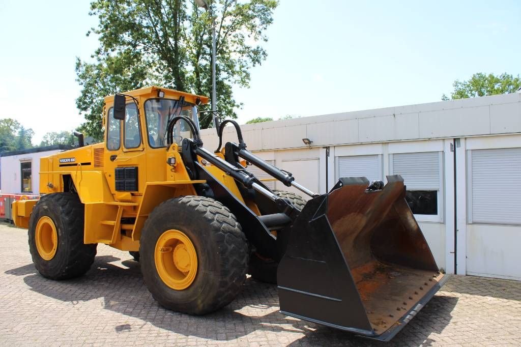 Knickgelenkte Baggerlader typu Volvo L 120, Gebrauchtmaschine w Rucphen (Zdjęcie 3)