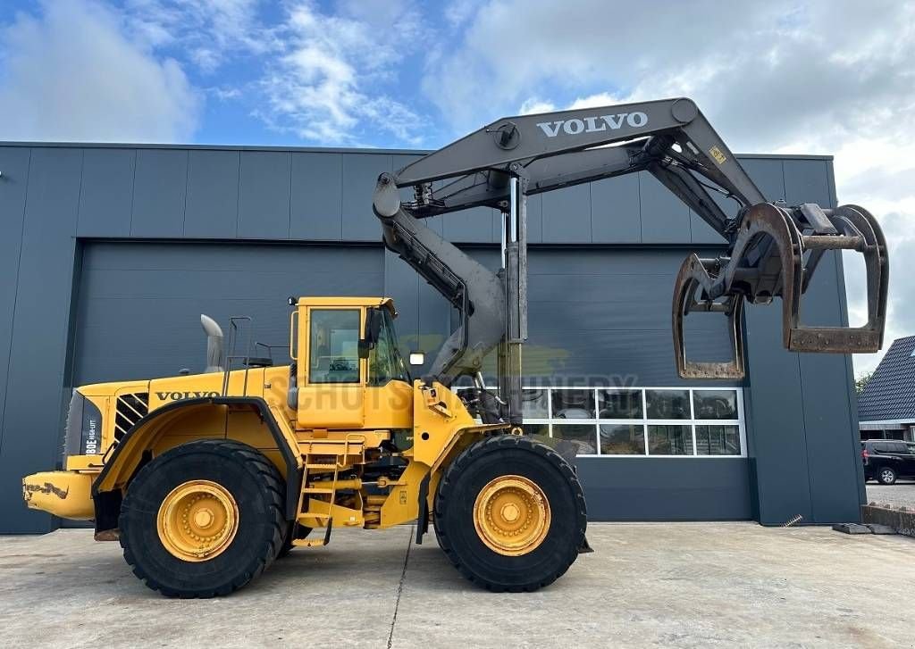 Knickgelenkte Baggerlader of the type Volvo L 180 E, Gebrauchtmaschine in Wommels (Picture 3)