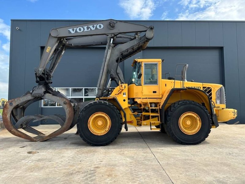 Knickgelenkte Baggerlader of the type Volvo L 180 E, Gebrauchtmaschine in Wommels (Picture 1)