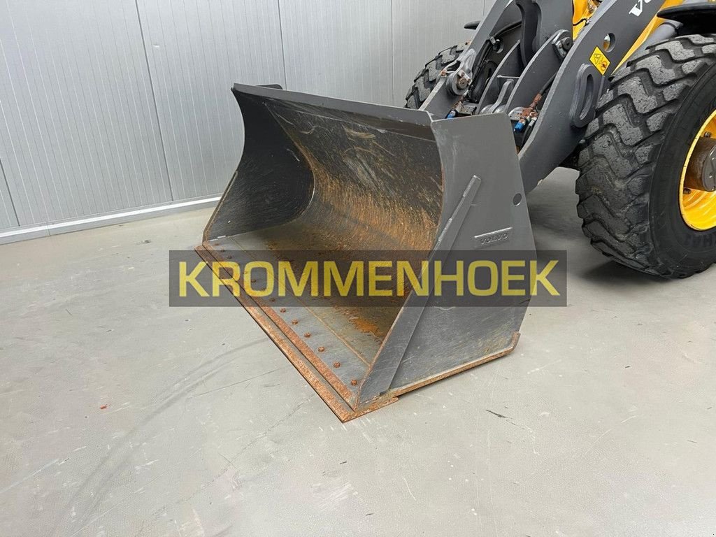 Knickgelenkte Baggerlader des Typs Volvo L 50 H, Gebrauchtmaschine in Apeldoorn (Bild 9)