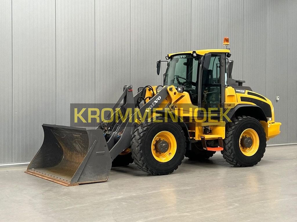 Knickgelenkte Baggerlader of the type Volvo L 50 H, Gebrauchtmaschine in Apeldoorn (Picture 2)