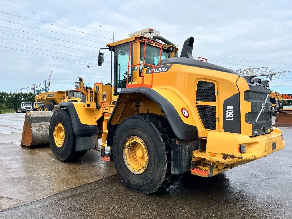 Knickgelenkte Baggerlader des Typs Volvo L150H, Gebrauchtmaschine in Stabroek (Bild 2)