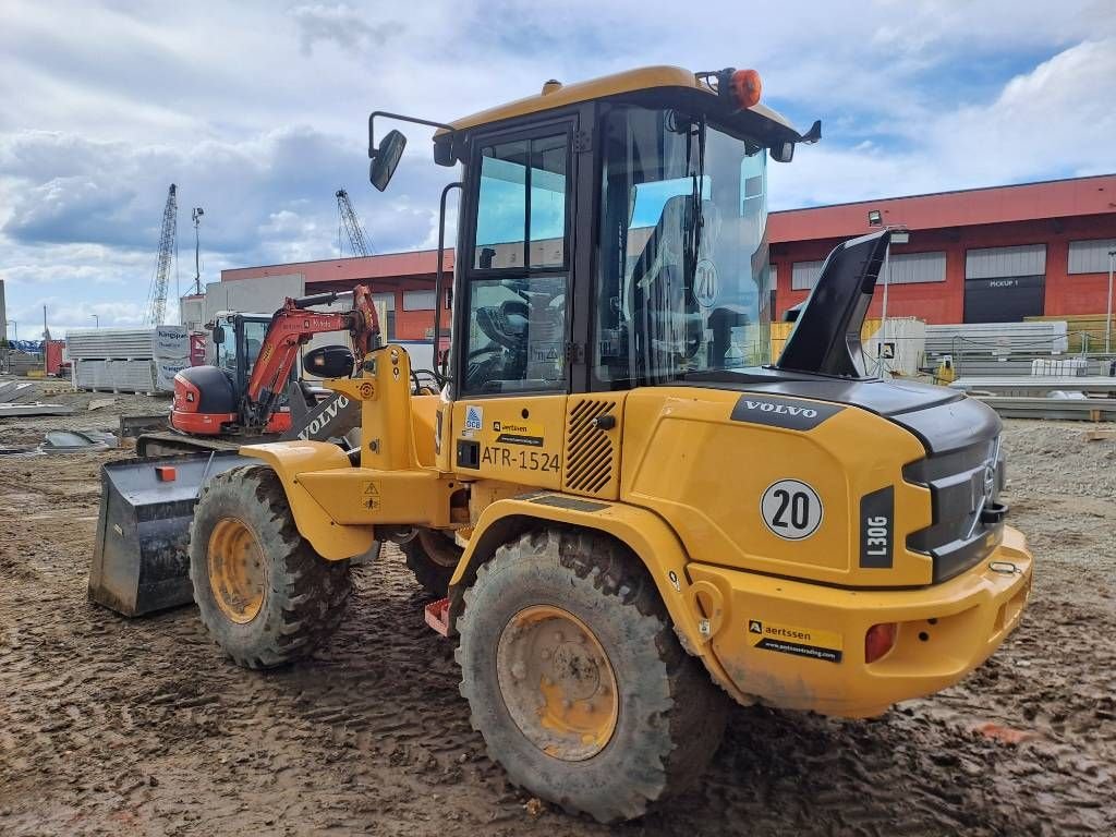 Knickgelenkte Baggerlader del tipo Volvo L30G (Bucket + Forks), Gebrauchtmaschine In Stabroek (Immagine 2)