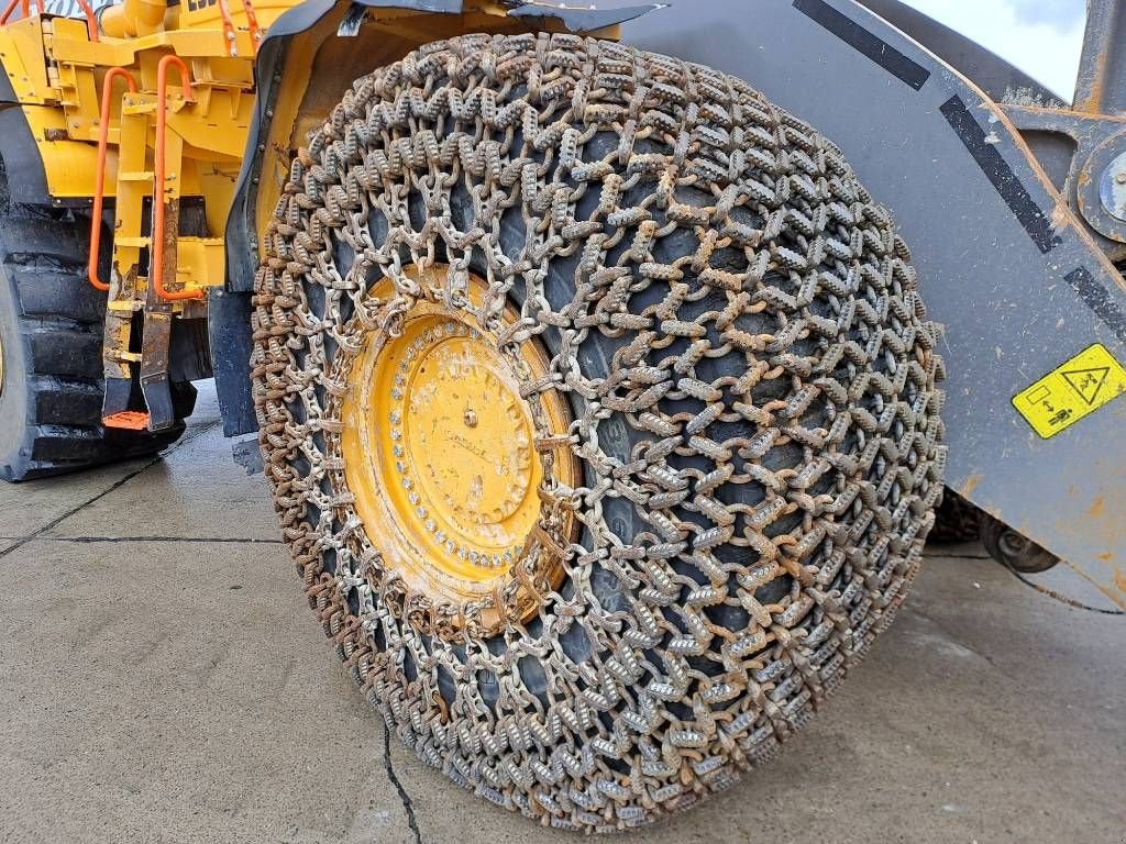 Knickgelenkte Baggerlader van het type Volvo L350H, Gebrauchtmaschine in Stabroek (Foto 10)