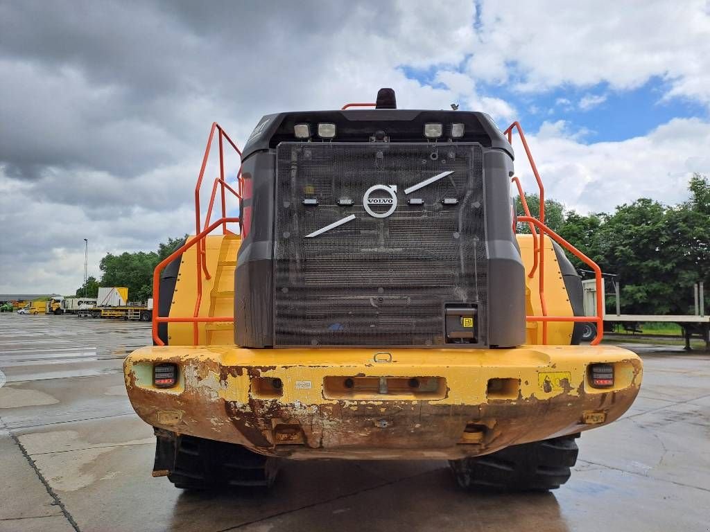 Knickgelenkte Baggerlader van het type Volvo L350H, Gebrauchtmaschine in Stabroek (Foto 3)