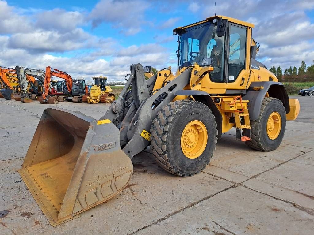 Knickgelenkte Baggerlader tip Volvo L70H, Gebrauchtmaschine in Stabroek (Poză 8)