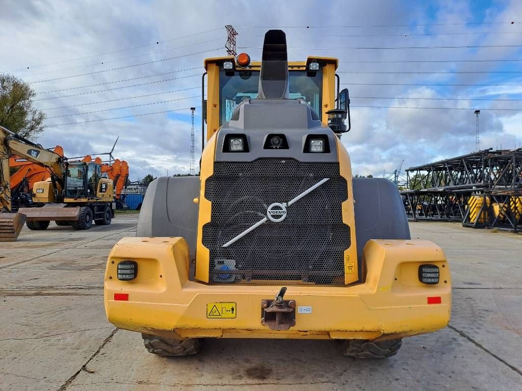 Knickgelenkte Baggerlader des Typs Volvo L70H, Gebrauchtmaschine in Stabroek (Bild 3)